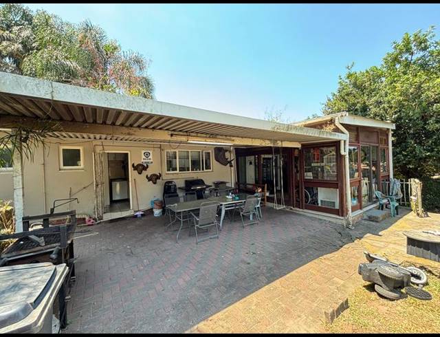 3 BEDROOM HOUSE FOR SALE IN YELLOWWOOD PARK